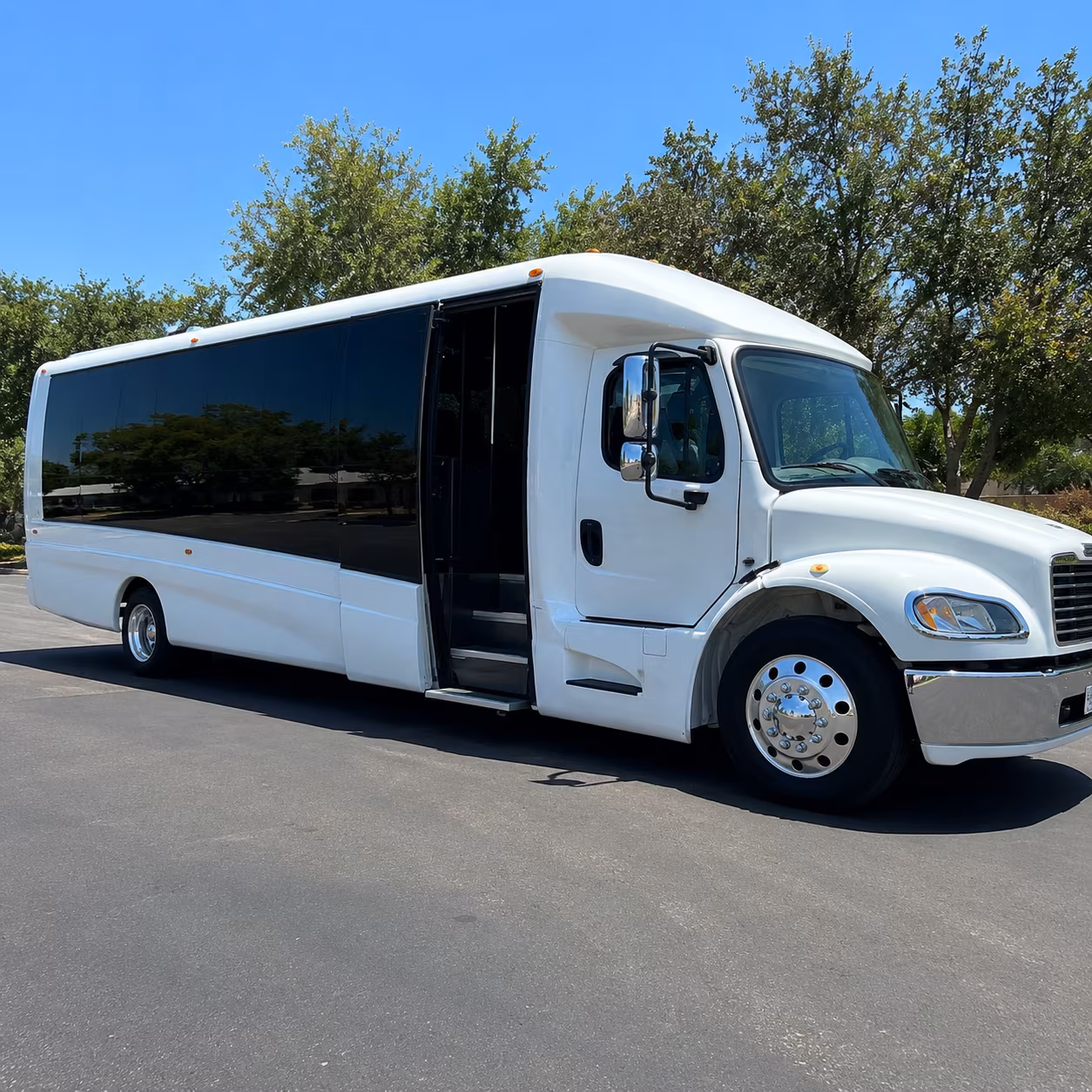 minibus rentals for smaller wine tasting groups around norman and purcell