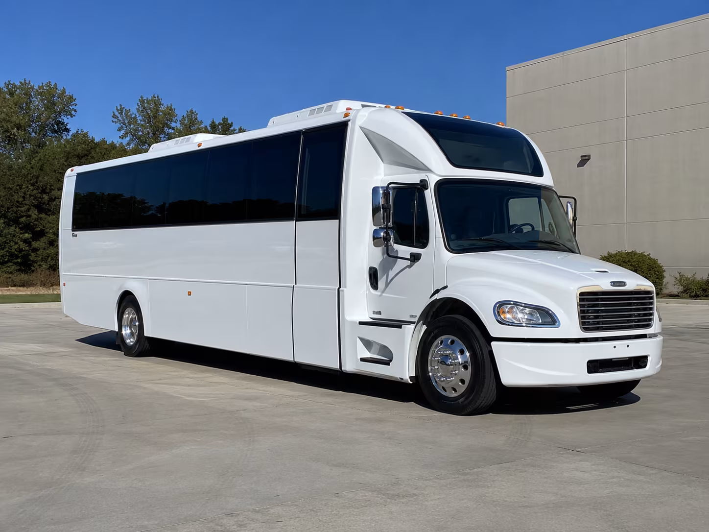 norman 28 passenger party bus