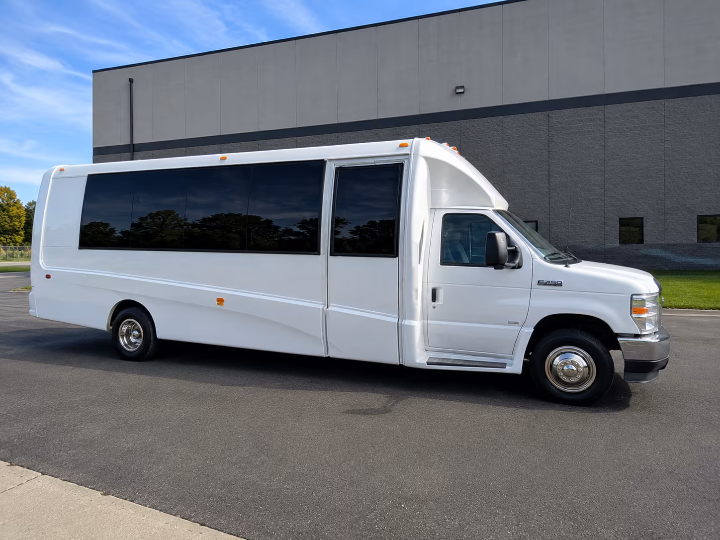 reserve transportation for your next corporate event 2